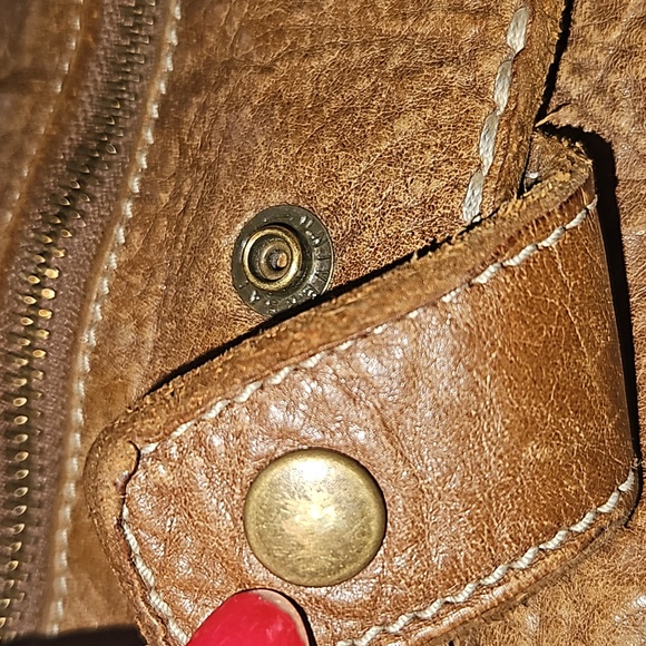 Roots Canada Tribe Leather Venetian Village Crossbody Bag - Picture 10 of 14